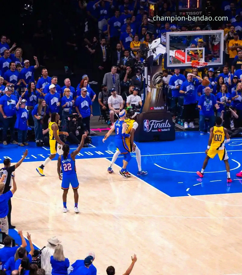 揭秘亚历山大加时赛47分封神之夜：雷霆险胜活塞背后的竞技密码